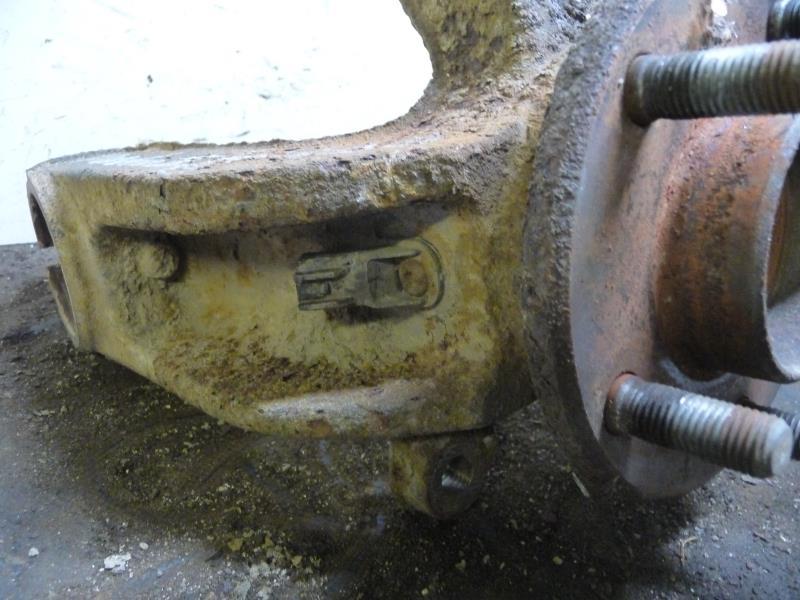Fusee avant gauche FORD MONDEO 2 Diesel - 1