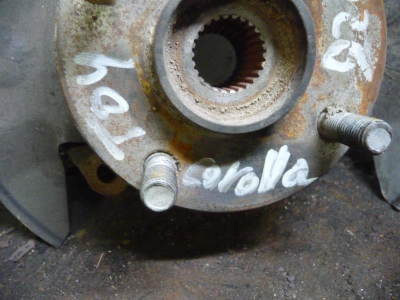 Fusee avant gauche TOYOTA COROLLA 9 PHASE 1 Essence - 1