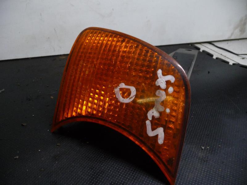 Optique avant secondaire droit (feux)(clignotant) BMW SERIE 5 E34 Diesel - 1