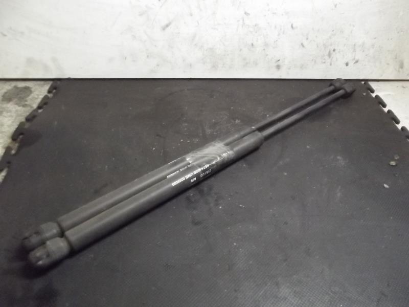 Verin de coffre FIAT PUNTO 2 PHASE 1 Essence - 1
