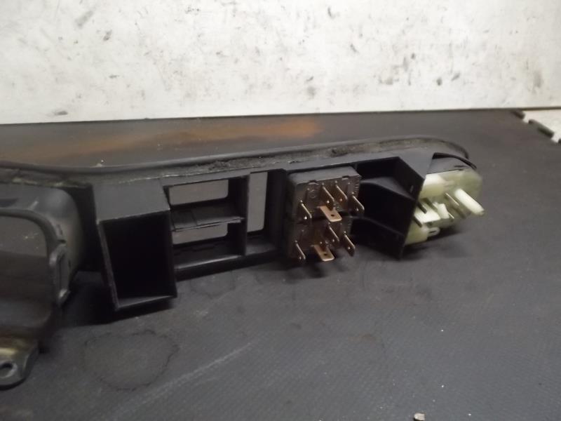 Interrupteur de leve vitre avant gauche AUDI 80 3 PHASE 1 Diesel - 1