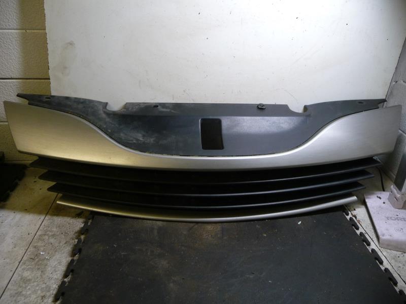 Calandre RENAULT LAGUNA 2 PHASE 1 Essence - 1