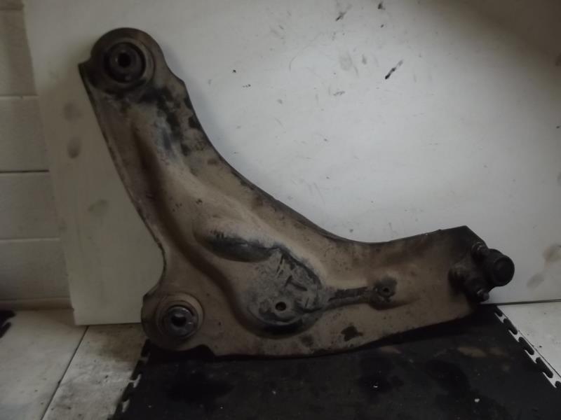 Triangle avant droit RENAULT TRAFIC 2 PHASE 1 Diesel - 1