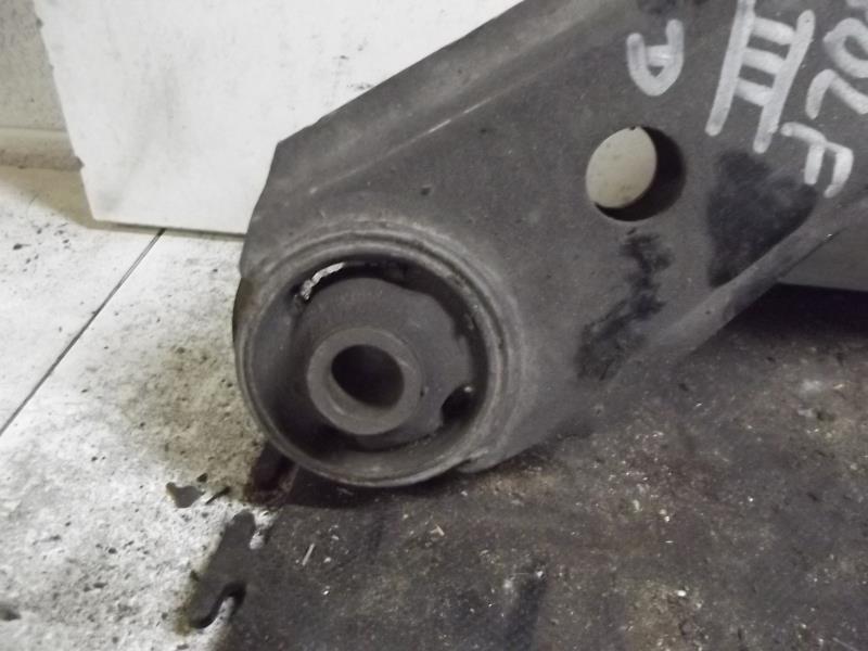 Triangle avant droit VOLKSWAGEN GOLF 3 Essence - 1
