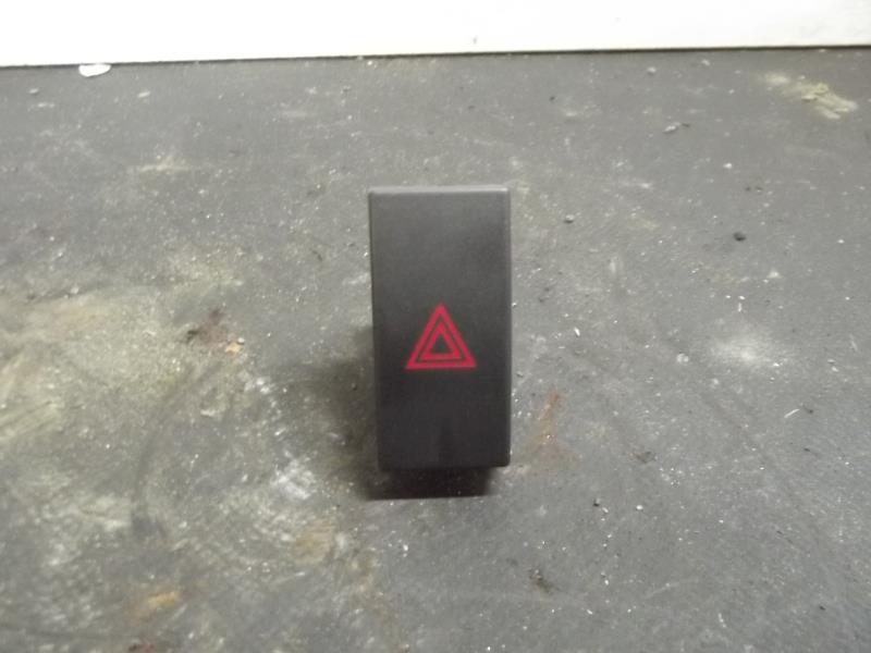 Bouton de warning FORD C-MAX 1 PHASE 1 Essence - 1