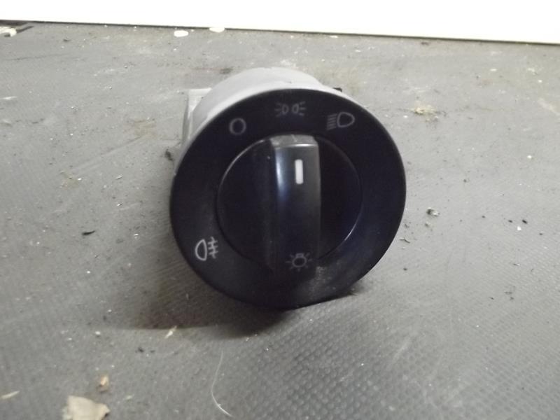 Commande de phare VOLKSWAGEN POLO 4 PHASE 1 Diesel - 1