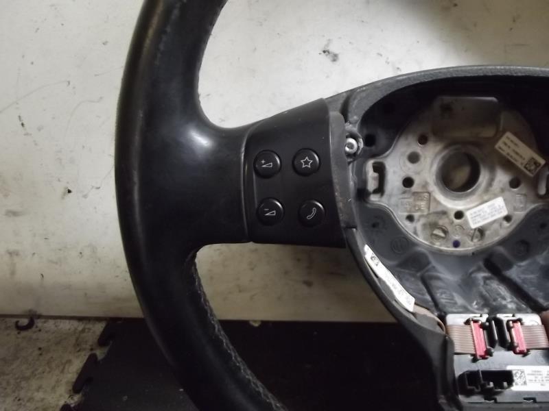 Volant VOLKSWAGEN GOLF PLUS PHASE 1 Diesel - 1