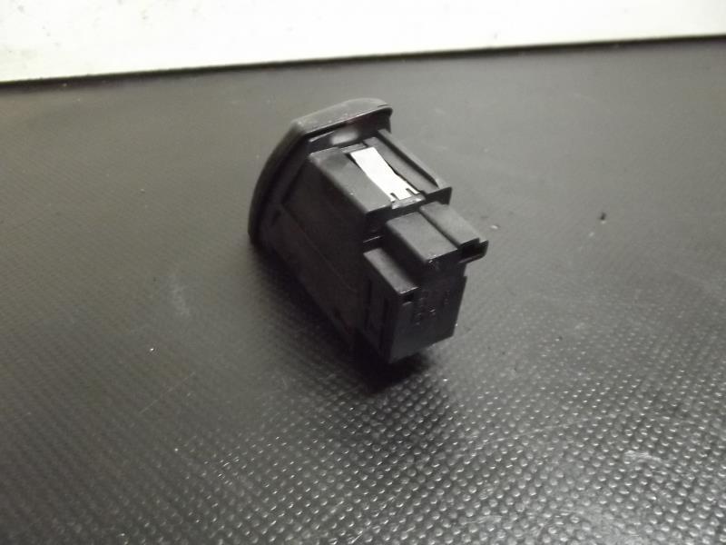 Bouton de warning AUDI A5 1 SPORTBACK PHASE 1 Diesel - 1