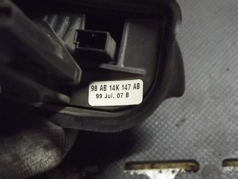 Commande autoradio FORD FOCUS 1 BREAK Diesel - 1