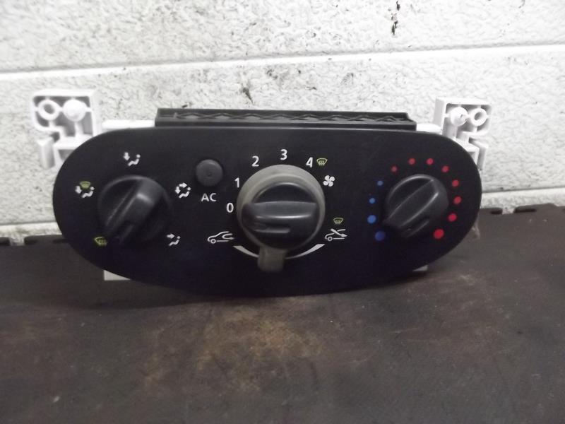 Commande chauffage DACIA SANDERO 1 Diesel - 1