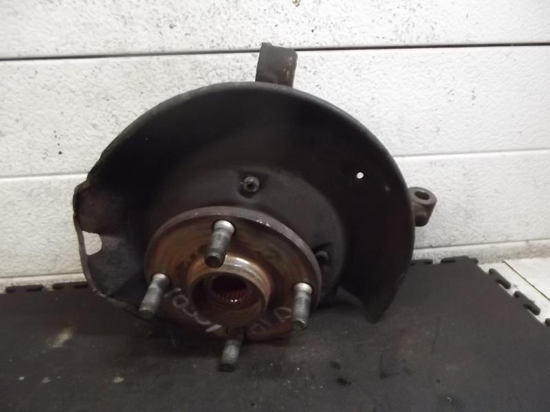 Fusee avant droit TOYOTA YARIS 1 PHASE 1 Essence - 1