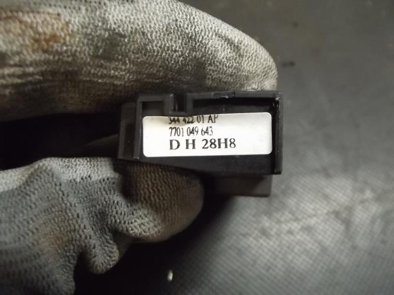Commande autoradio RENAULT TWINGO 2 PHASE 1 Diesel - 1