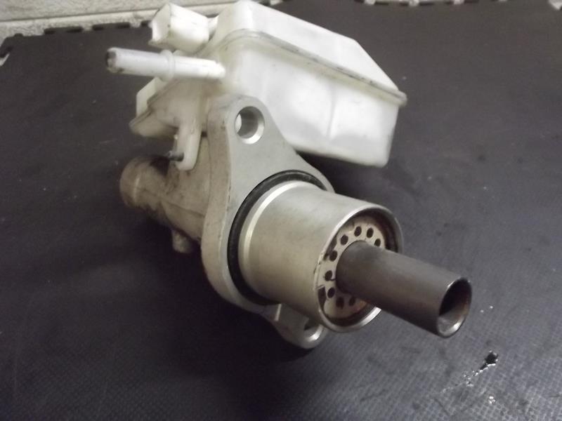 Maitre cylindre (freinage) FORD C-MAX 1 PHASE 1 Diesel - 1