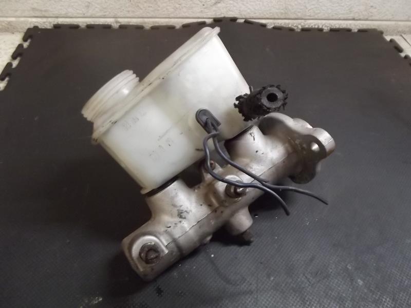 Maitre cylindre (freinage) FORD MONDEO 1 PHASE 1 Essence - 1