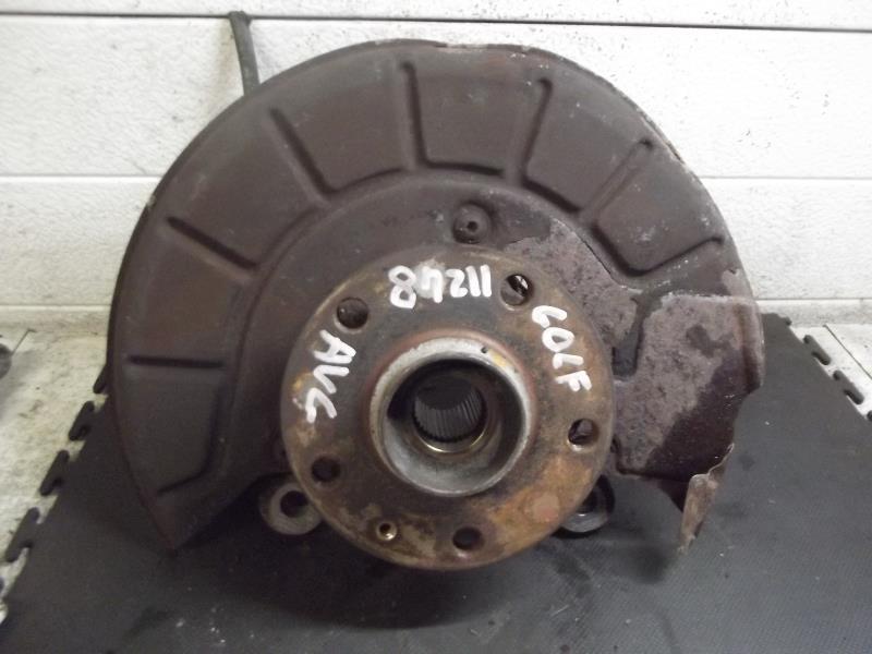 Fusee avant gauche VOLKSWAGEN GOLF 5 Essence - 1