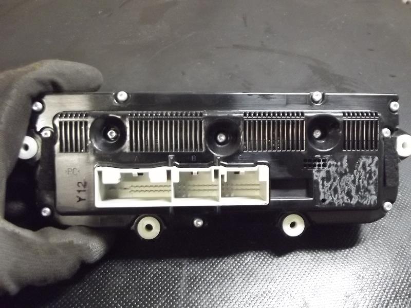 Commande chauffage VOLKSWAGEN GOLF 5 Essence - 1