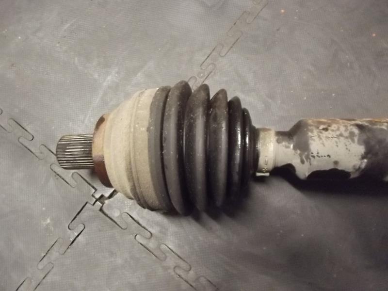 Cardan droit (transmission) VOLKSWAGEN GOLF 5 Essence - 1