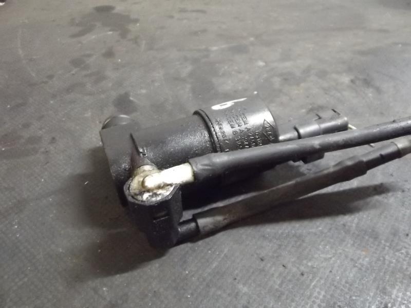 Pompe lave glace avant RENAULT LAGUNA 2 PHASE 2 BREAK Diesel - 1