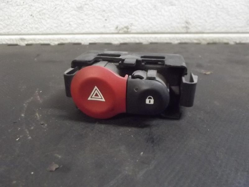 Bouton de warning RENAULT MODUS PHASE 1 Diesel - 1