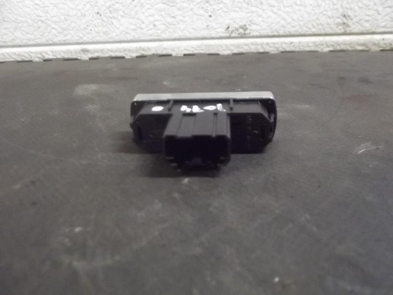 Bouton de warning FORD MONDEO 2 Diesel - 1