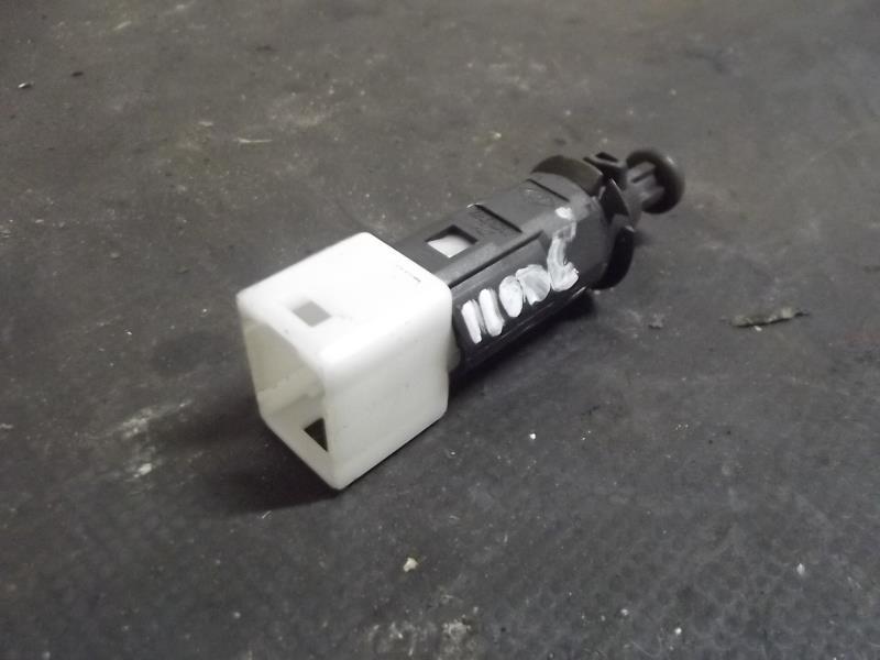 Contacteur feu stop RENAULT CLIO 2 CAMPUS PHASE 1 Diesel - 1
