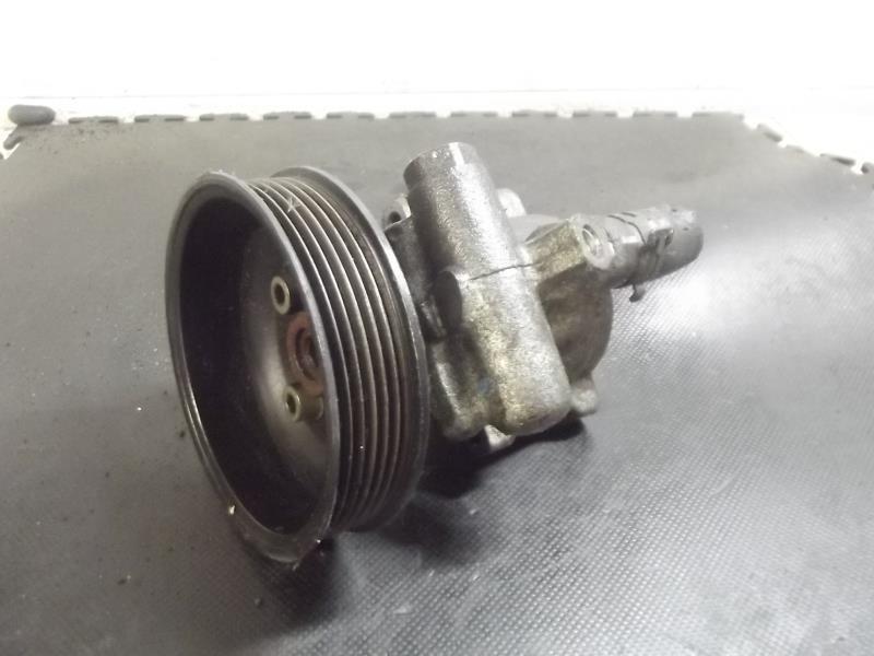 Pompe de direction VOLKSWAGEN POLO 3 PHASE 1 Essence - 1