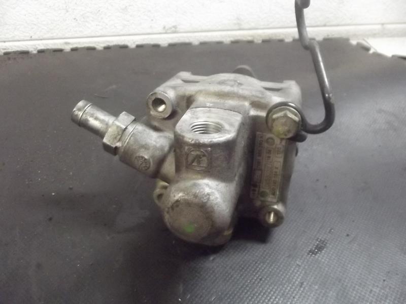 Pompe de direction AUDI A4 1 PHASE 1 Essence - 1