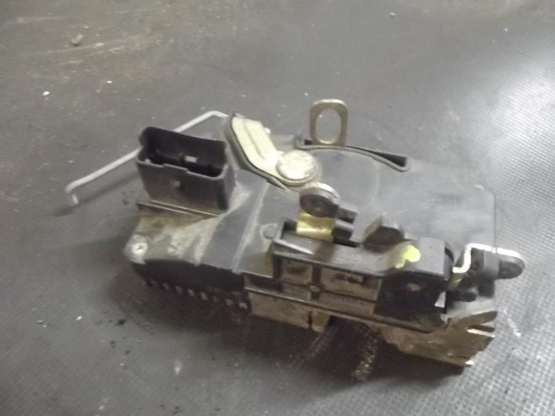 Serrure avant gauche PEUGEOT 206 PHASE 1 Diesel - 1