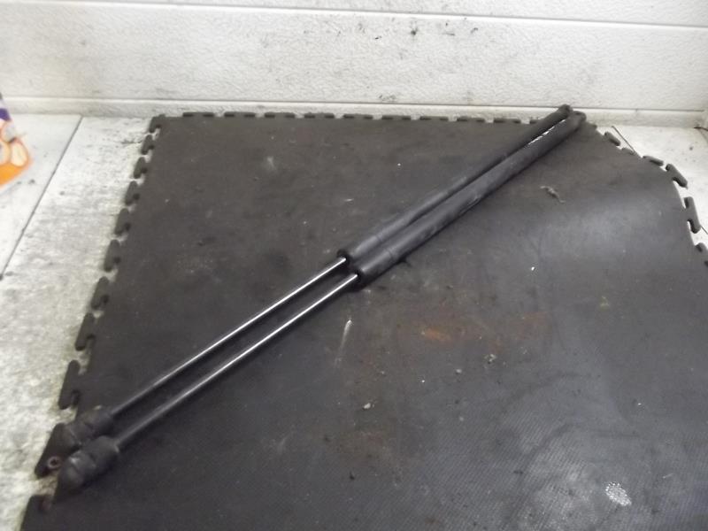 Verin de coffre FORD FIESTA 5 PHASE 1 Diesel - 1