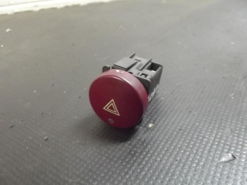 Bouton de warning PEUGEOT PARTNER 1 PHASE 2 Diesel - 1