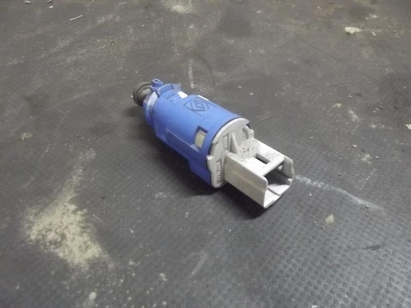 Contacteur feu stop RENAULT CLIO 3 PHASE 1 Diesel - 1
