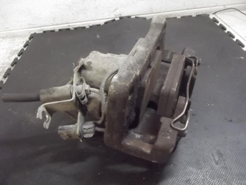 Etrier avant droit (freinage) AUDI A4 2 AVANT PHASE 1 BREAK Diesel - 1