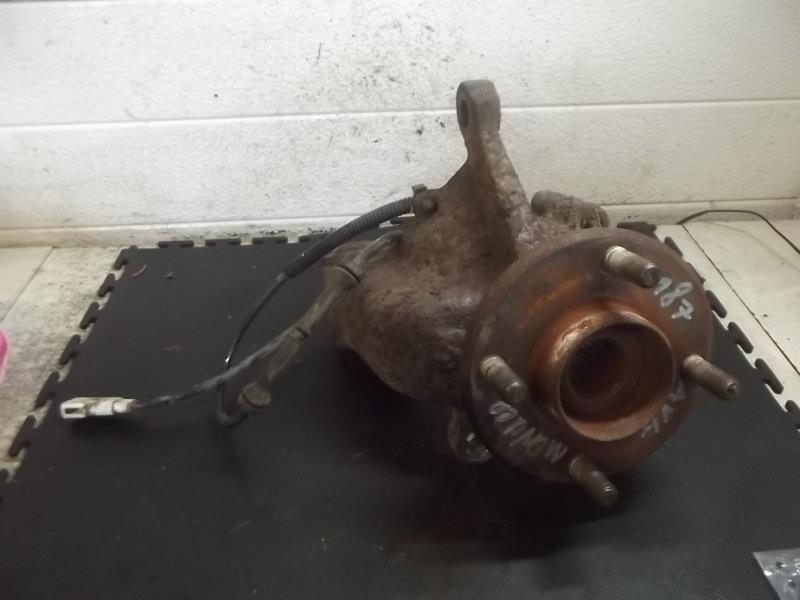 Fusee avant gauche FORD MONDEO 1 PHASE 2 BREAK Diesel - 1