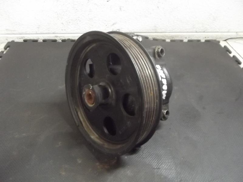 Pompe de direction FORD MONDEO 2 Essence - 1
