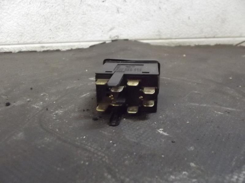 Bouton de warning VOLKSWAGEN POLO 3 PHASE 1 Essence - 1