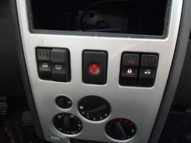 Bouton de warning DACIA LOGAN 1 PHASE 2 Diesel - 1