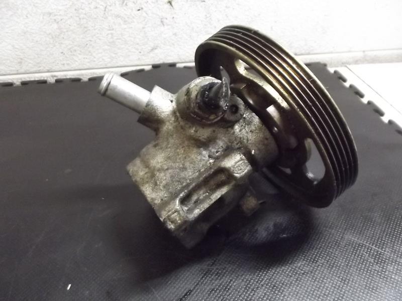 Pompe de direction PEUGEOT 205 PHASE 2 Diesel - 1