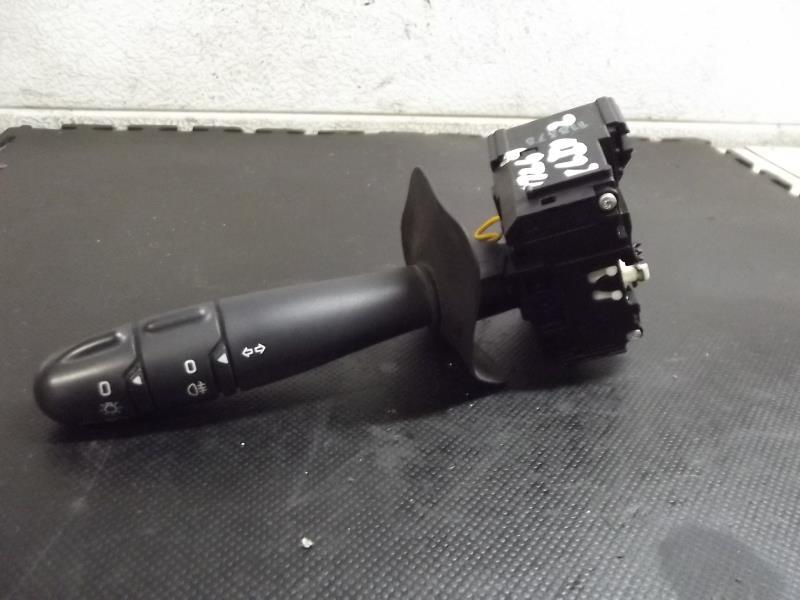 Commodo phare RENAULT CLIO 2 PHASE 2 Essence - 1