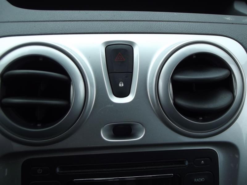 Bouton de warning DACIA DOKKER PHASE 1 Essence - 1