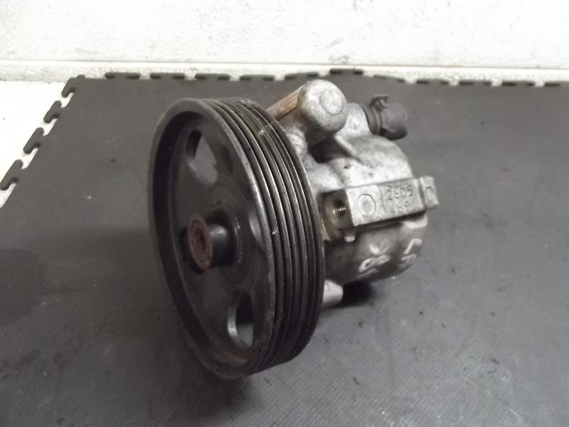 Pompe de direction RENAULT LAGUNA 2 PHASE 1 Essence - 1