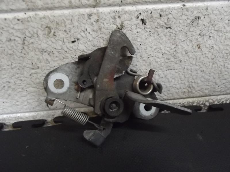 Serrure de capot PEUGEOT 206 PHASE 1 Diesel - 1