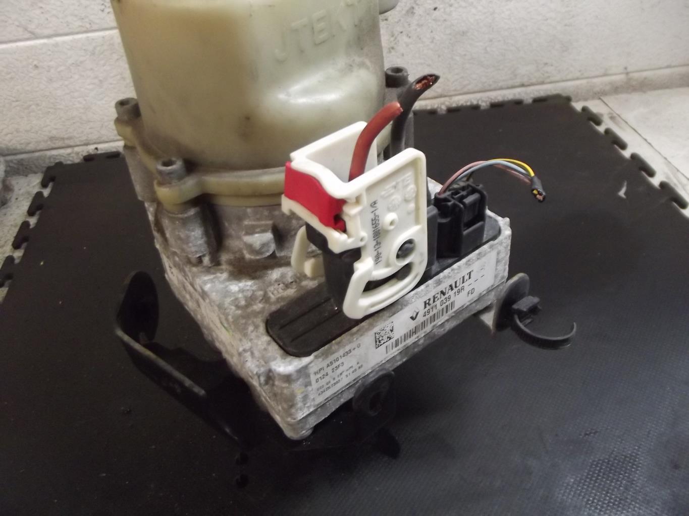 Pompe de direction FORD C-MAX 1 PHASE 1 Diesel - 1