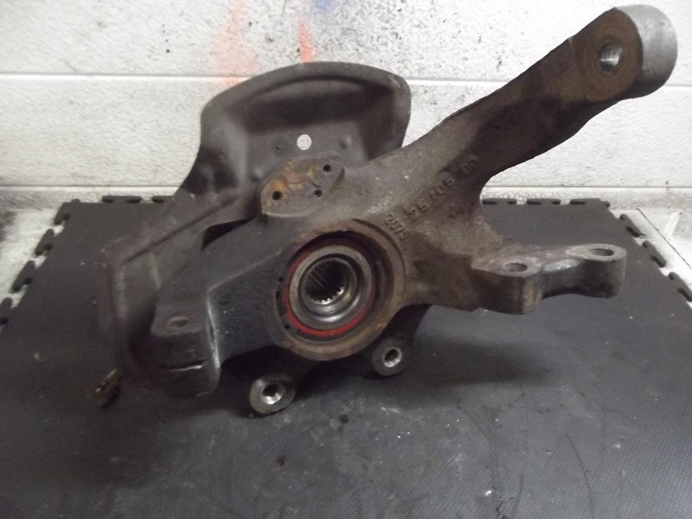 Fusee avant gauche OPEL CORSA B PHASE 2 Essence - 1