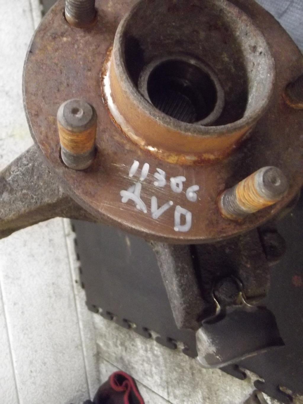 Fusee avant droit FORD FOCUS 2 PHASE 1 BREAK Diesel - 1