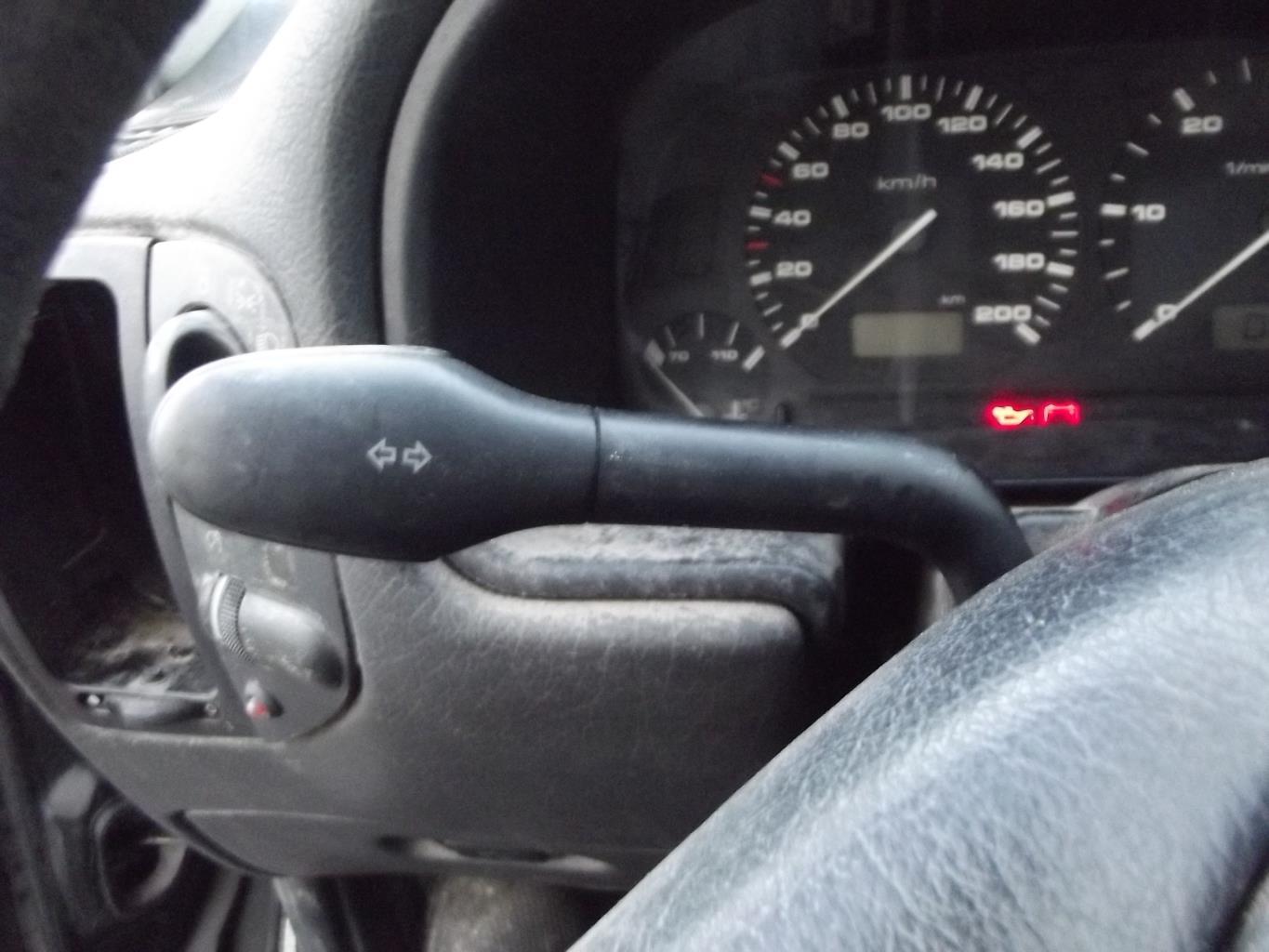 Commodo phare VOLKSWAGEN POLO 3 PHASE 1 Diesel - 1