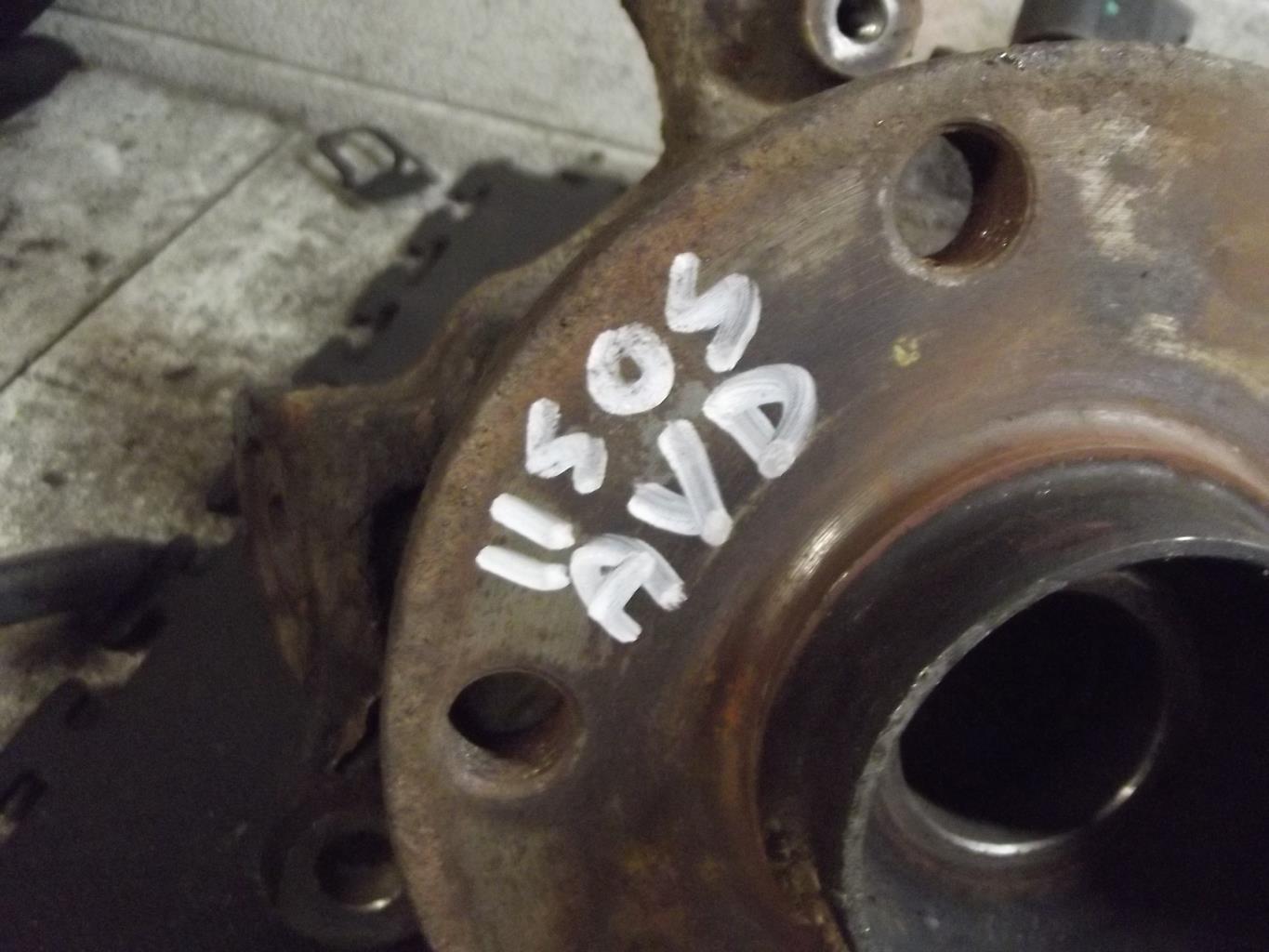 Fusee avant droit VOLKSWAGEN CADDY 3 PHASE 1 Diesel - 1