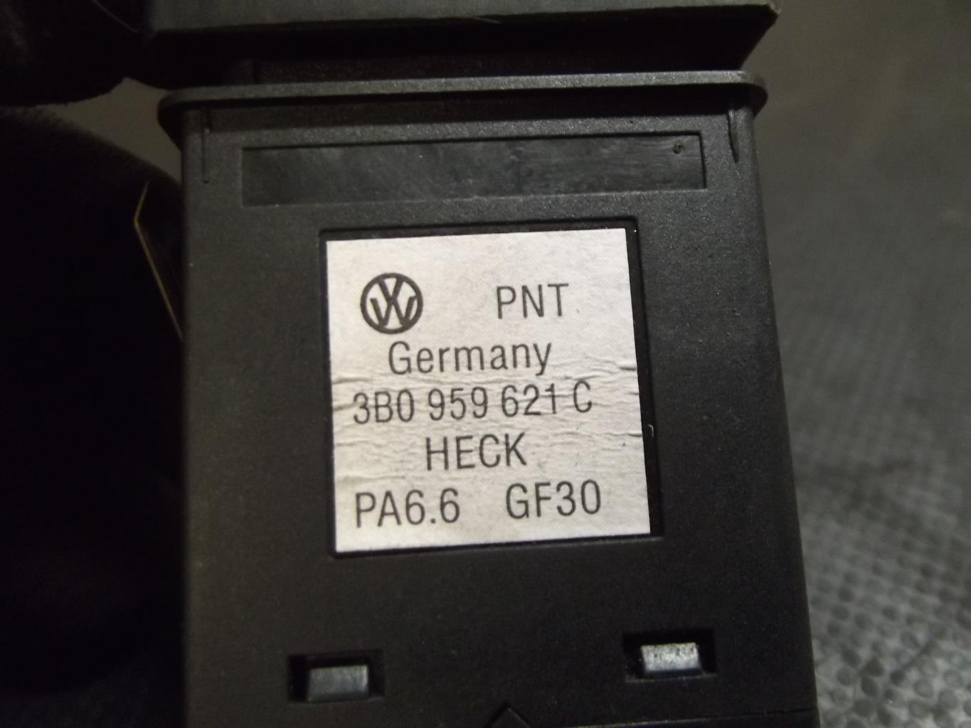 Commande degivrage lunette arriere VOLKSWAGEN PASSAT 4 PHASE 2 BREAK Diesel - 1