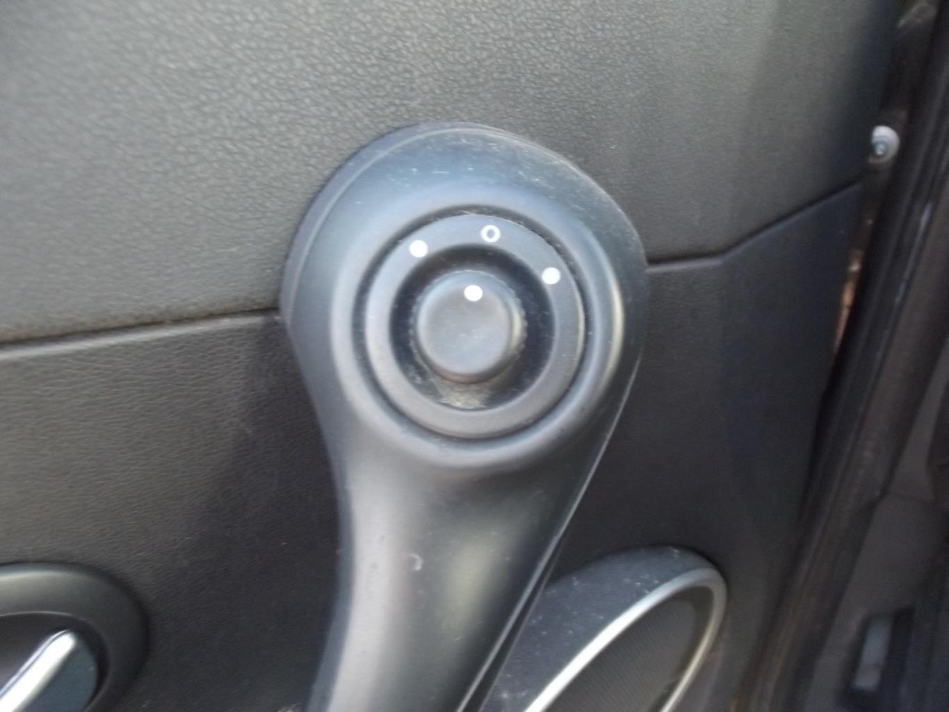 Commande retroviseurs RENAULT CLIO 3 PHASE 1 Diesel - 1
