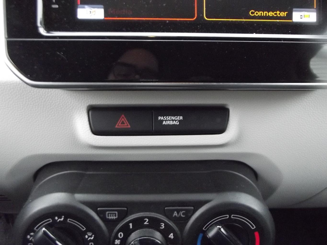 Bouton de warning SUZUKI IGNIS 3 Essence - 1