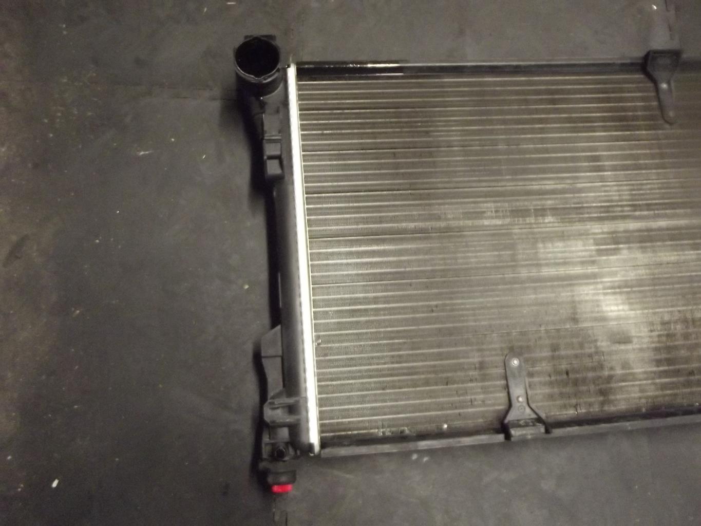 Radiateur eau MERCEDES CLASSE C 203 PHASE 1 Essence - 1